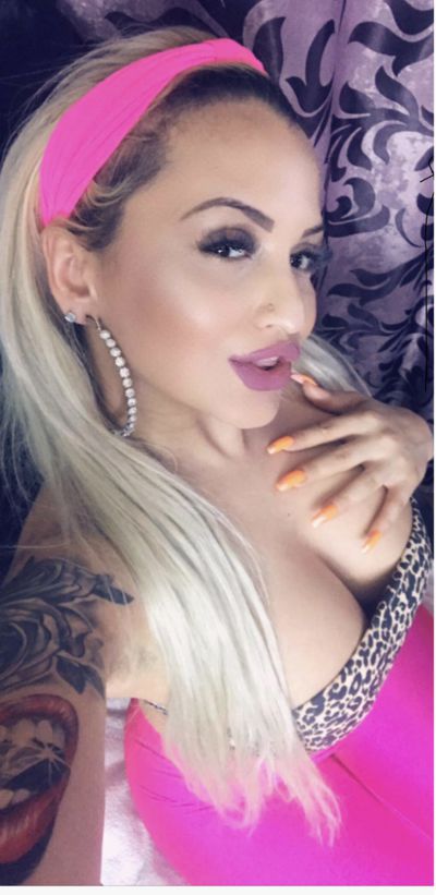 Blondy Lovely
