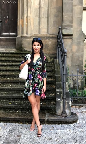 Sexy chick Alison Rey swaps oral sex with her man before a hard sexy commences